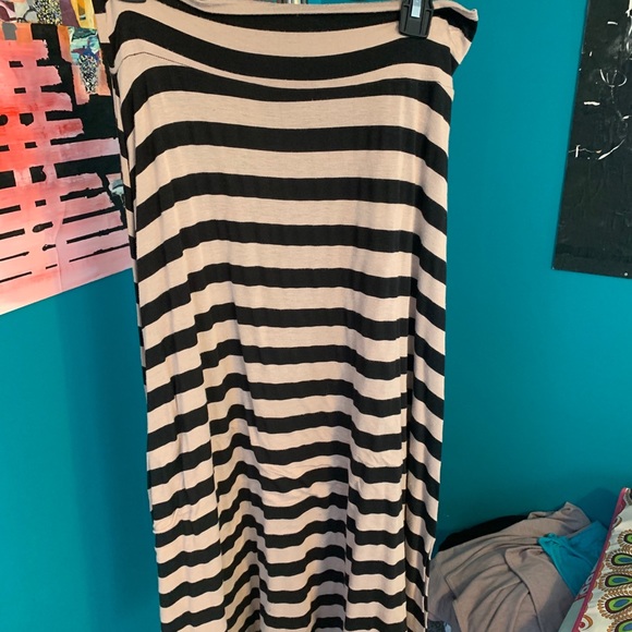 BCX beige n black striped maxi skirt. Size large - Picture 1 of 4